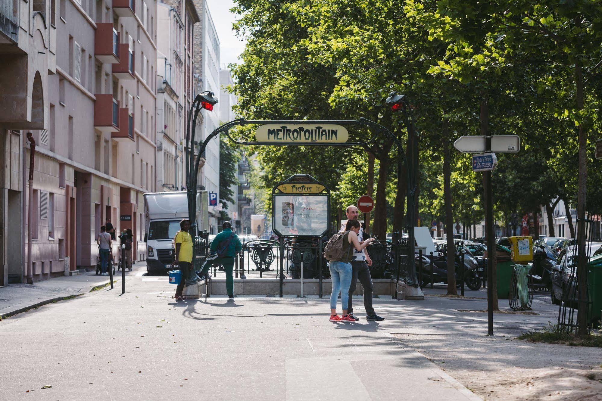 Le Petit Cosy Hotel Paris Exterior photo